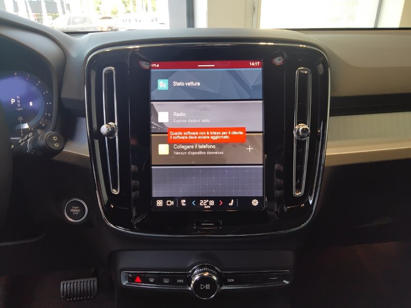 GuidiCar - VOLVO XC40 1 XC40 2.0 b3 Core auto Nuovo