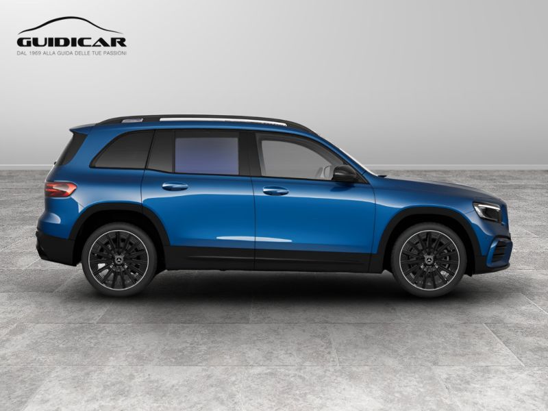 GuidiCar - VOLVO XC40 1 XC40 2.0 b3 Core auto Nuovo