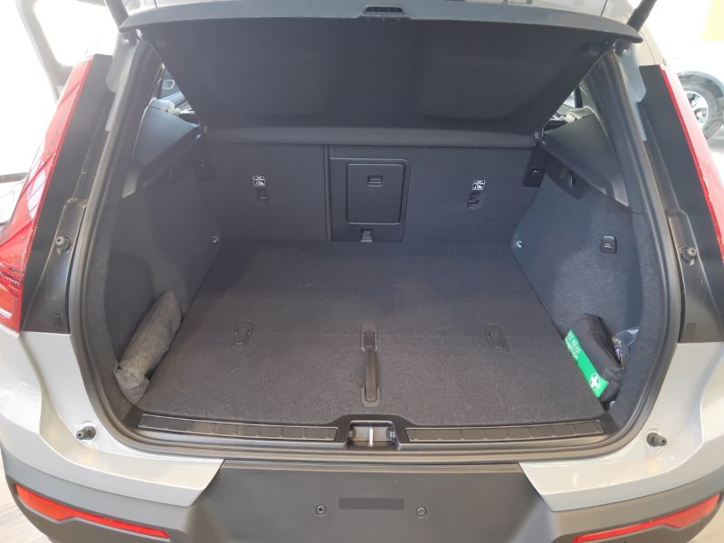 GuidiCar - VOLVO XC40 1 XC40 2.0 b3 Core auto Nuovo