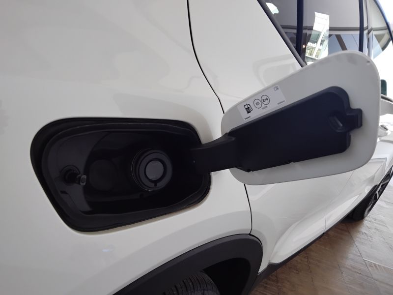 GuidiCar - VOLVO XC40 1 XC40 2.0 b3 Core auto Nuovo