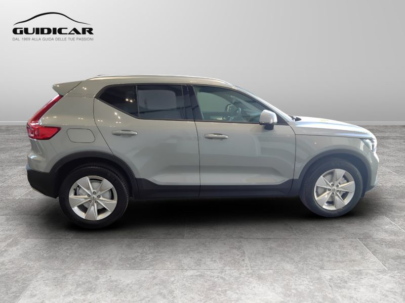 GuidiCar - VOLVO XC40 1 XC40 2.0 b3 Core auto Nuovo
