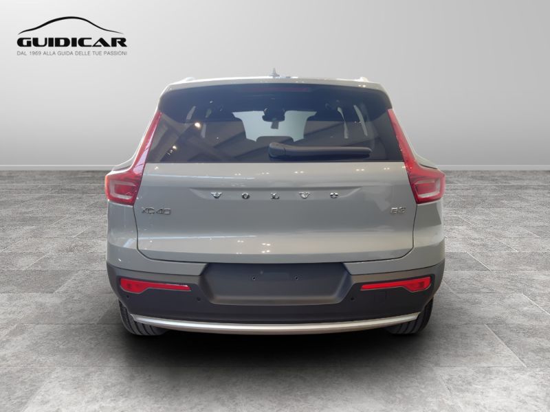 GuidiCar - VOLVO XC40 1 XC40 2.0 b3 Core auto Nuovo