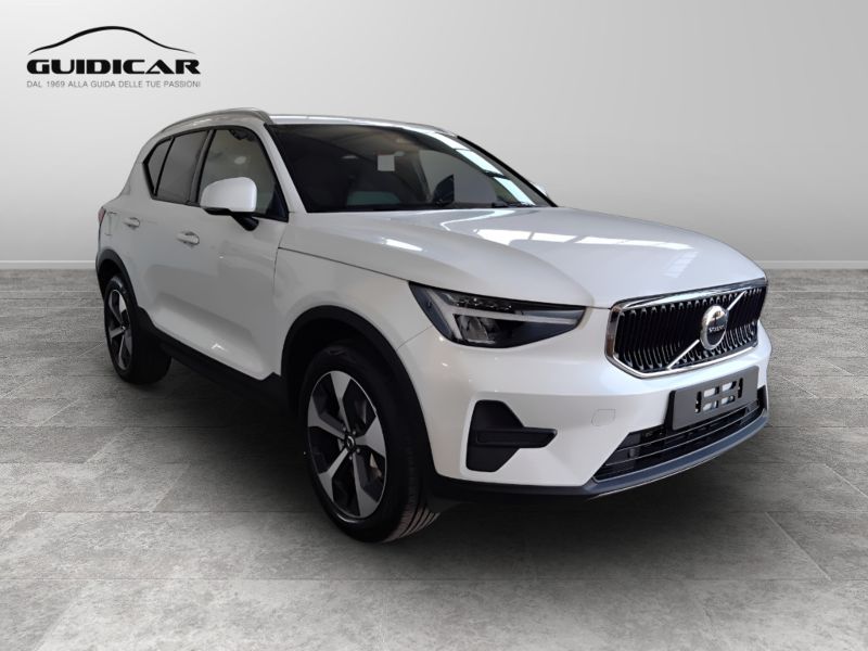 GuidiCar - VOLVO XC40 1 XC40 2.0 b3 Core auto Nuovo