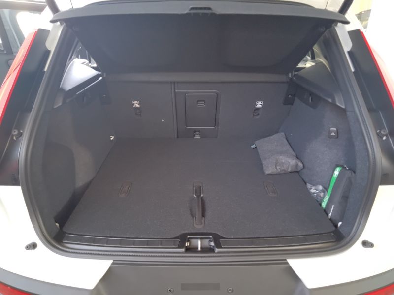 GuidiCar - VOLVO XC40 1 XC40 2.0 b3 Core auto Nuovo