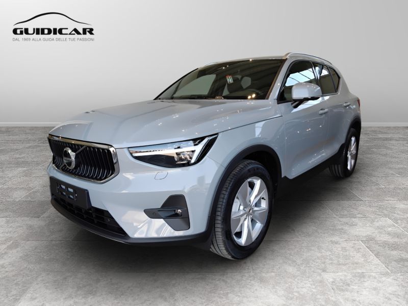 GuidiCar - VOLVO XC40 1 XC40 2.0 b3 Core auto Nuovo