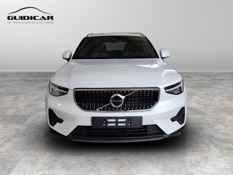 GuidiCar - VOLVO XC40 1 XC40 2.0 b3 Core auto Nuovo