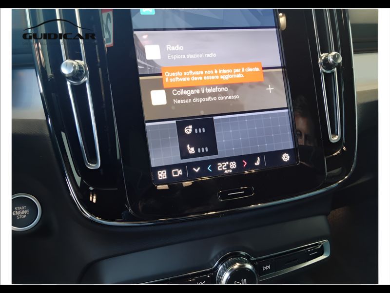 GuidiCar - VOLVO XC40 1 XC40 2.0 b3 Core auto Nuovo