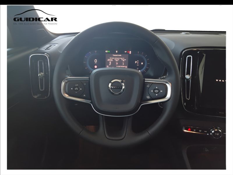 GuidiCar - VOLVO XC40 1 XC40 2.0 b3 Core auto Nuovo