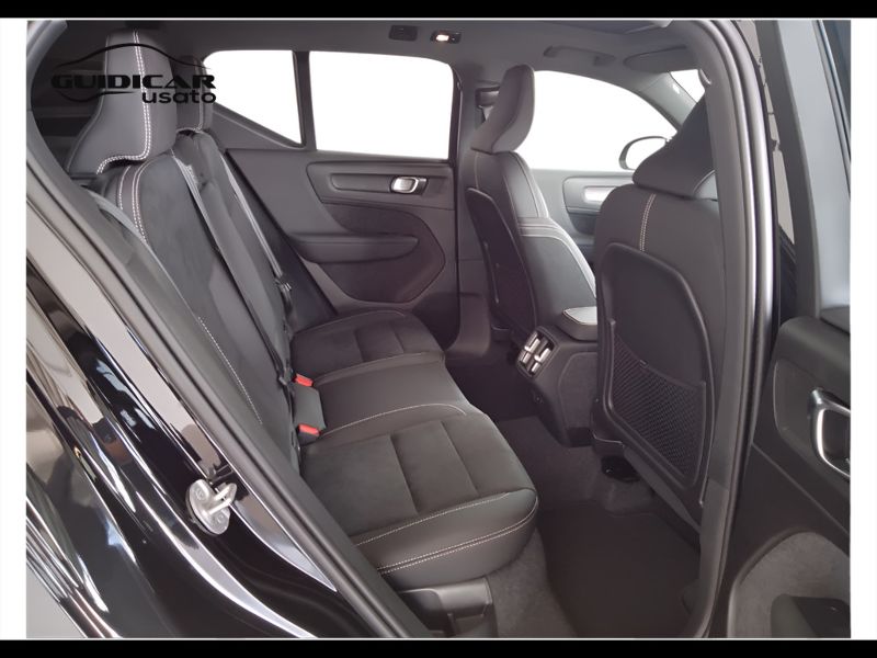 GuidiCar - VOLVO XC40 2024 XC40 2.0 b3 Plus Black Edition auto Aziendale