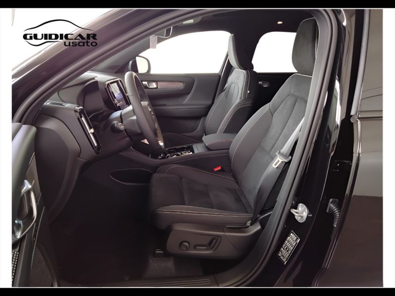 GuidiCar - VOLVO XC40 2024 XC40 2.0 b3 Plus Black Edition auto Aziendale