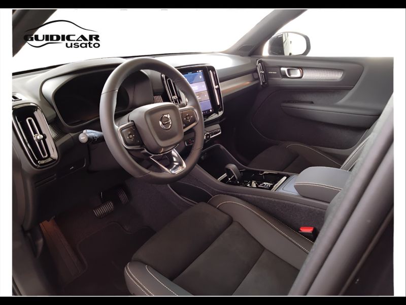 GuidiCar - VOLVO XC40 2024 XC40 2.0 b3 Plus Black Edition auto Aziendale