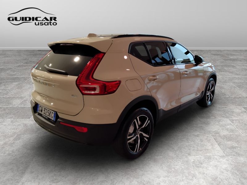 GuidiCar - VOLVO XC40 2024 XC40 2.0 b3 Plus Black Edition auto Aziendale