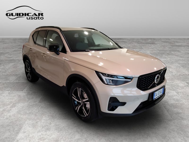 GuidiCar - VOLVO XC40 2024 XC40 2.0 b3 Plus Black Edition auto Aziendale