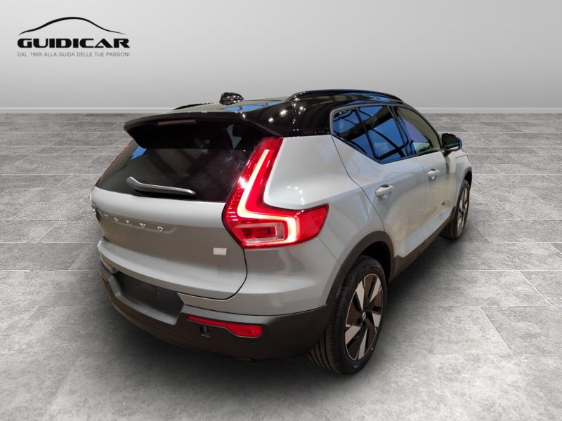 GuidiCar - VOLVO XC40 1 XC40 single motor extend.range Core rwd Nuovo