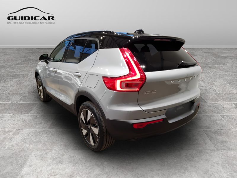 GuidiCar - VOLVO XC40 1 XC40 single motor extend.range Core rwd Nuovo