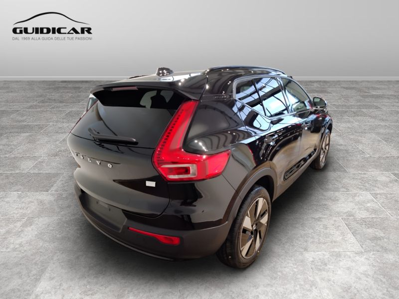 GuidiCar - VOLVO XC40 1 XC40 single motor extend.range Core rwd Nuovo