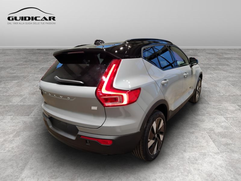 GuidiCar - VOLVO XC40 1 XC40 single motor extend.range Core rwd Nuovo