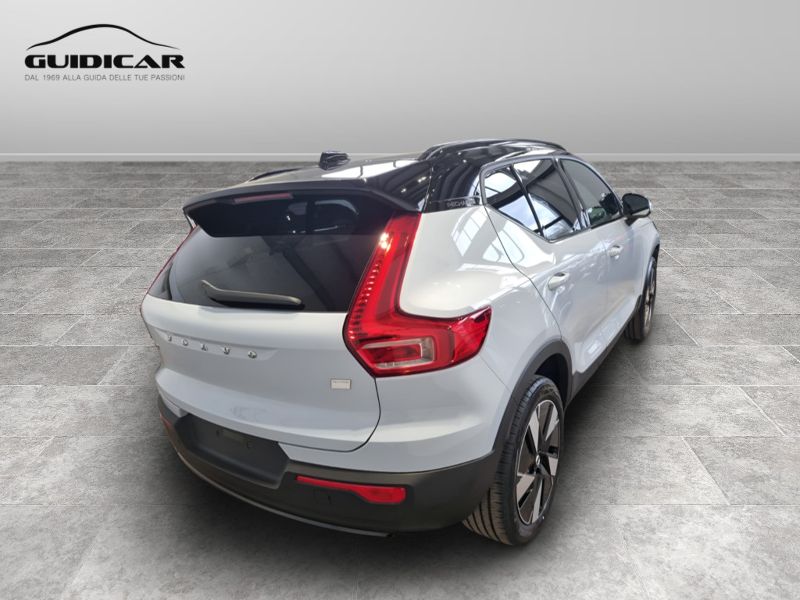 GuidiCar - VOLVO XC40 1 XC40 single motor extend.range Core rwd Nuovo