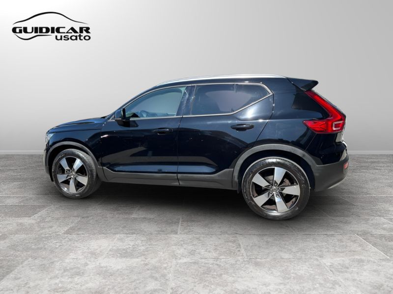 GuidiCar - VOLVO XC40 2021 XC40 1.5 t2 Momentum Core my21 Usato