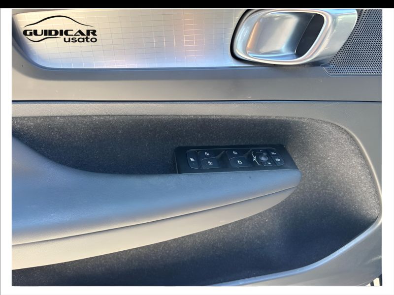 GuidiCar - VOLVO XC40 2021 XC40 1.5 t2 Momentum Core my21 Usato