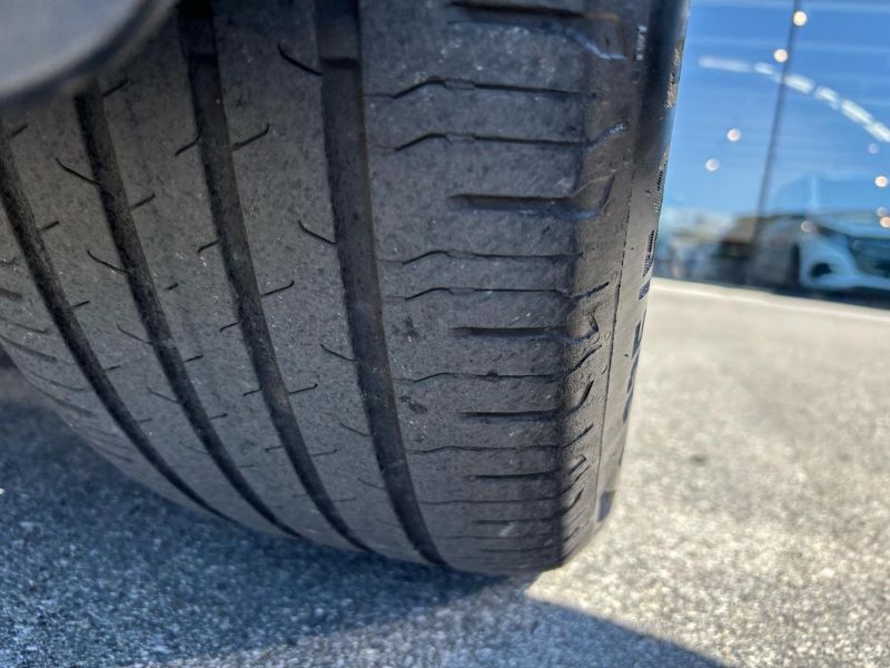 GuidiCar - VOLVO XC40 2021 XC40 1.5 t2 Momentum Core my21 Usato