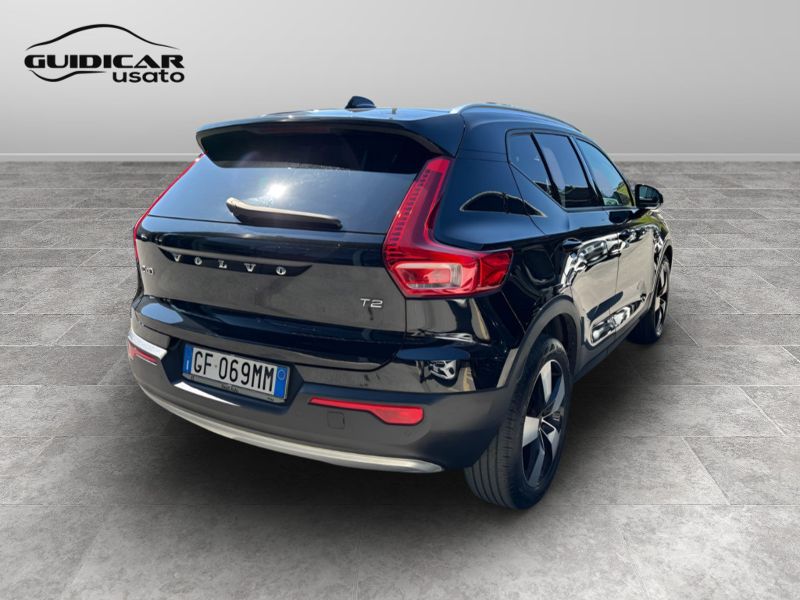 GuidiCar - VOLVO XC40 2021 XC40 1.5 t2 Momentum Core my21 Usato