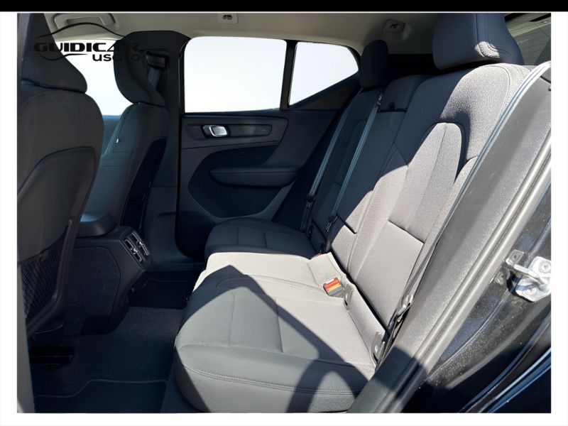 GuidiCar - VOLVO XC40 2021 XC40 1.5 t2 Momentum Core my21 Usato