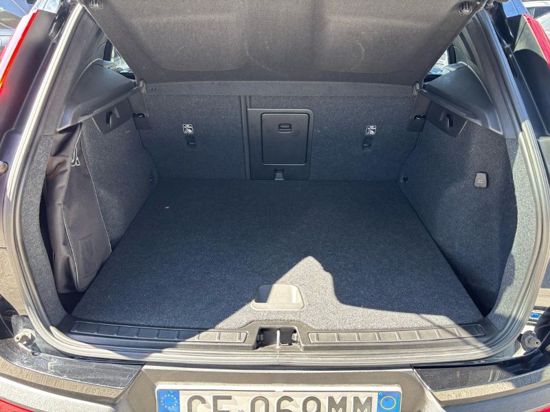 GuidiCar - VOLVO XC40 2021 XC40 1.5 t2 Momentum Core my21 Usato