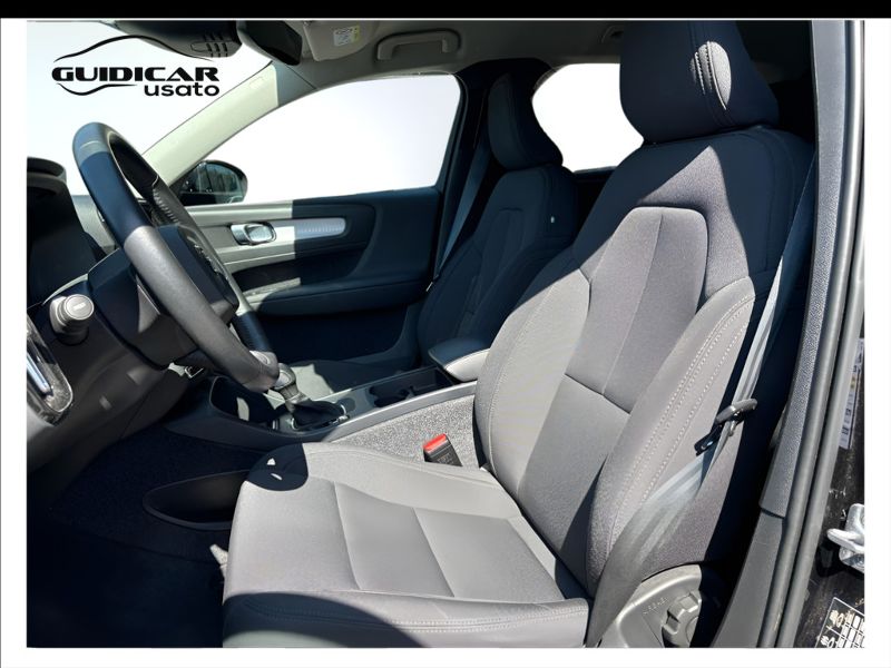 GuidiCar - VOLVO XC40 2021 XC40 1.5 t2 Momentum Core my21 Usato