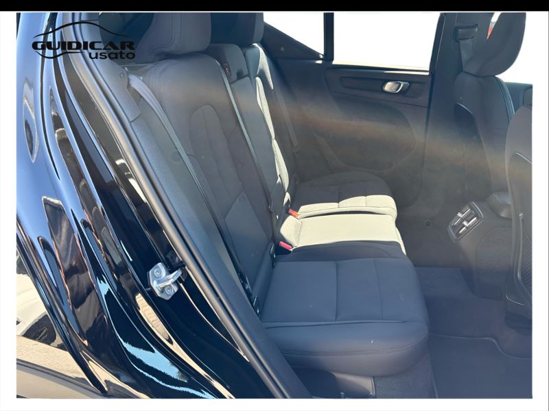 GuidiCar - VOLVO XC40 2021 XC40 1.5 t2 Momentum Core my21 Usato