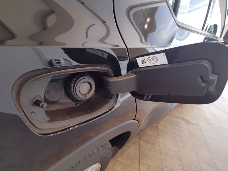 GuidiCar - VOLVO XC40 2021 XC40 1.5 t2 Momentum my21 Usato