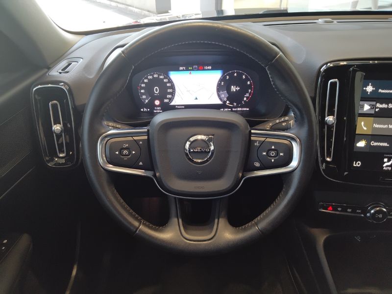 GuidiCar - VOLVO XC40 2021 XC40 1.5 t2 Momentum my21 Usato