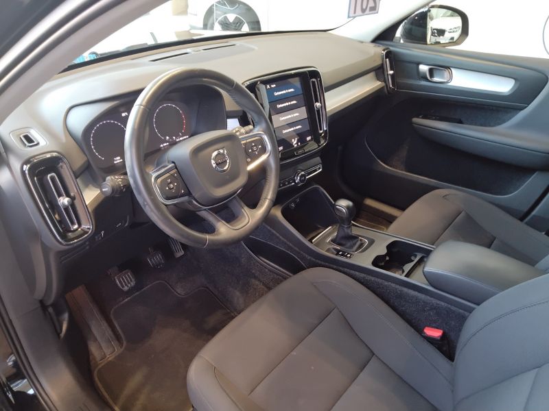 GuidiCar - VOLVO XC40 2021 XC40 1.5 t2 Momentum my21 Usato