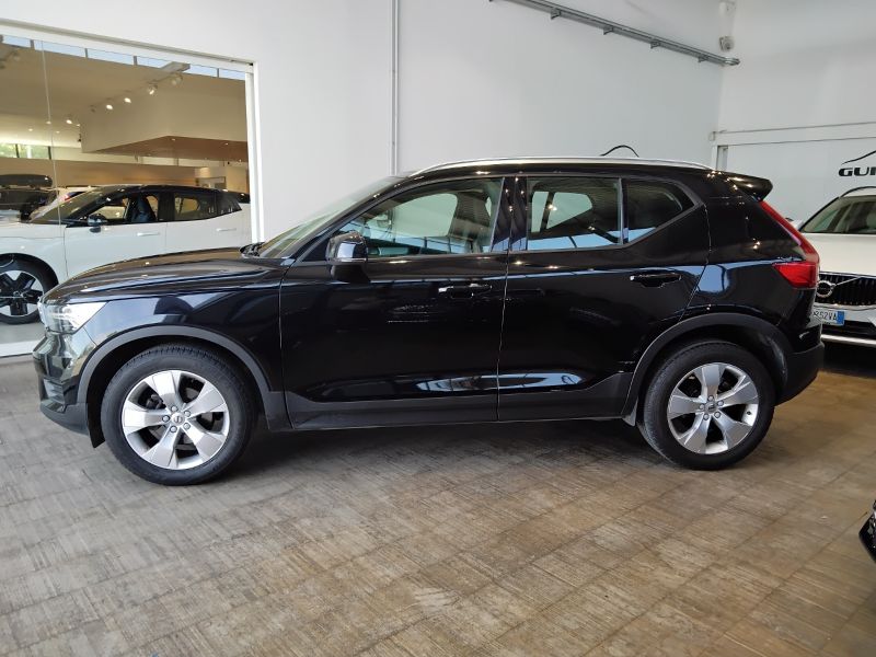 GuidiCar - VOLVO XC40 2021 XC40 1.5 t2 Momentum my21 Usato