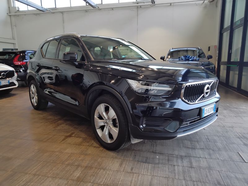 GuidiCar - VOLVO XC40 2021 XC40 1.5 t2 Momentum my21 Usato