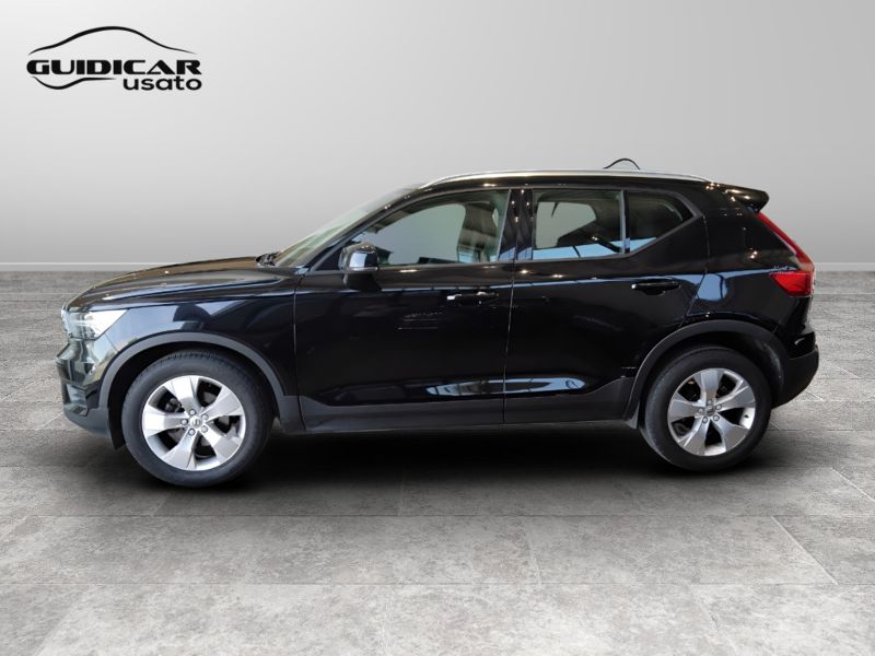 GuidiCar - VOLVO XC40 2021 XC40 1.5 t2 Momentum my21 Usato