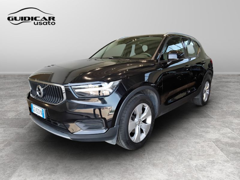 GuidiCar - VOLVO XC40 2021 XC40 1.5 t2 Momentum my21 Usato