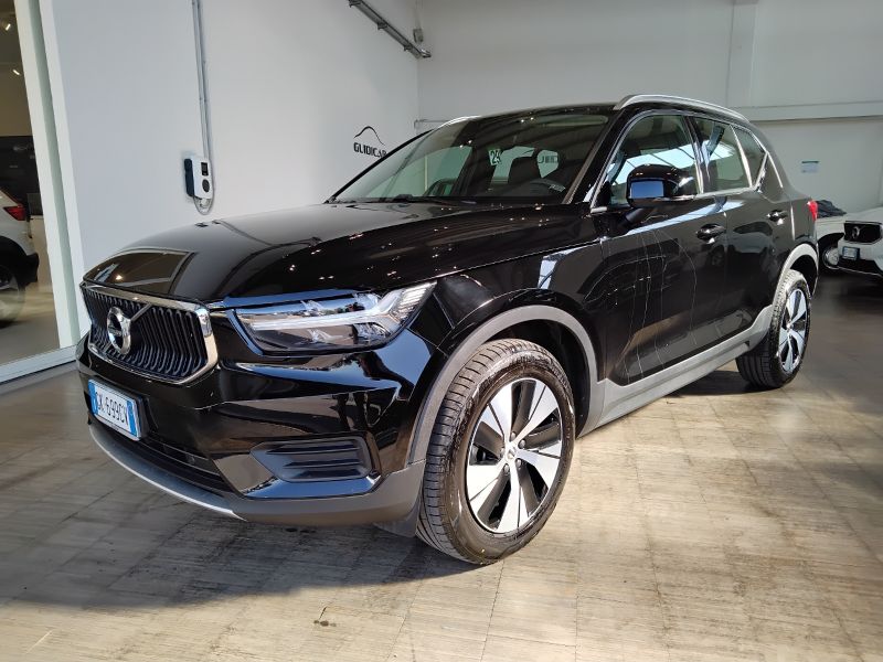 GuidiCar - VOLVO XC40 2022 XC40 1.5 t2 Momentum my21 Usato