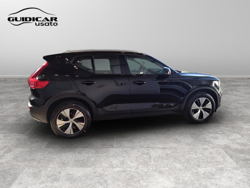 GuidiCar - VOLVO XC40 2022 XC40 1.5 t2 Momentum my21 Usato