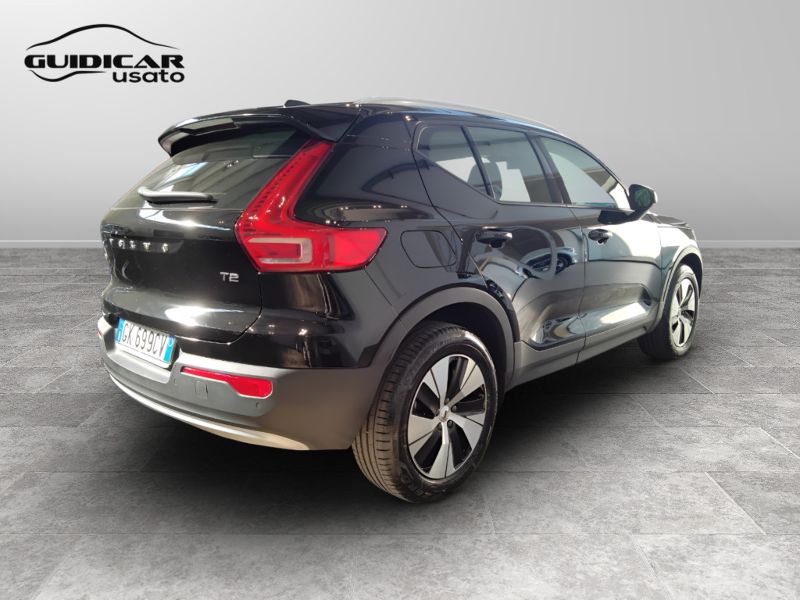 GuidiCar - VOLVO XC40 2022 XC40 1.5 t2 Momentum my21 Usato