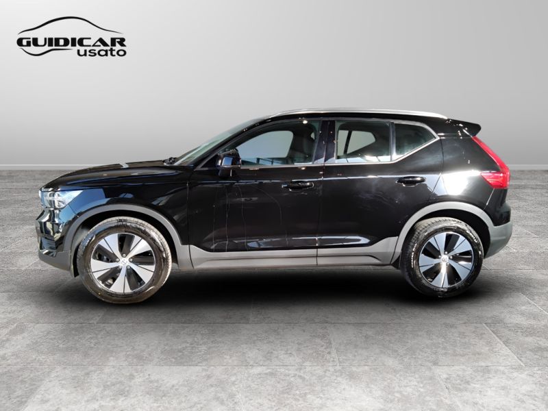 GuidiCar - VOLVO XC40 2022 XC40 1.5 t2 Momentum my21 Usato