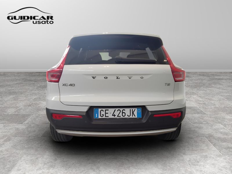 GuidiCar - VOLVO XC40 2021 XC40 1.5 t2 Momentum Pro my21 Usato