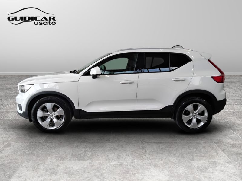 GuidiCar - VOLVO XC40 2021 XC40 1.5 t2 Momentum Pro my21 Usato