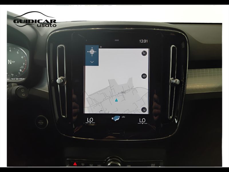 GuidiCar - VOLVO XC40 2021 XC40 1.5 t2 Momentum Pro my21 Usato