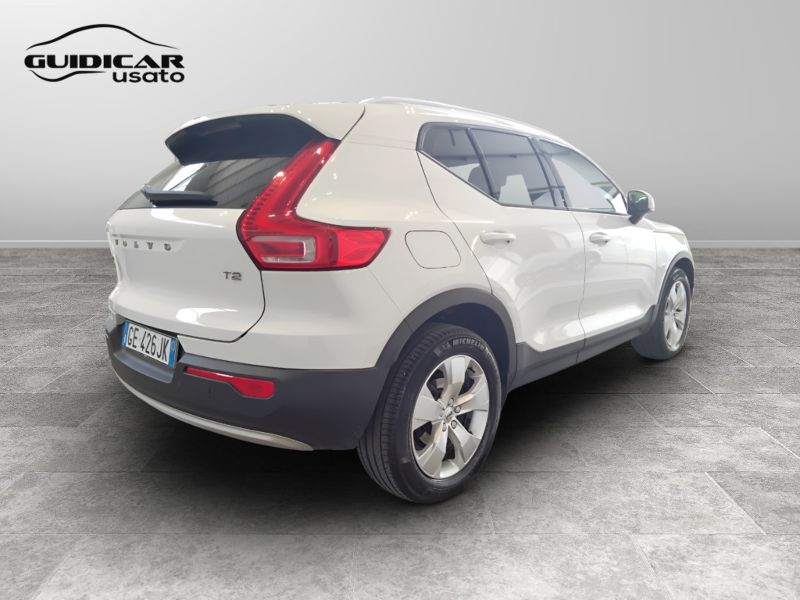 GuidiCar - VOLVO XC40 2021 XC40 1.5 t2 Momentum Pro my21 Usato