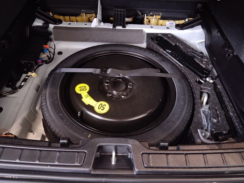 GuidiCar - VOLVO XC40 2021 XC40 1.5 t2 Momentum Pro my21 Usato