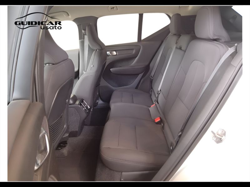 GuidiCar - VOLVO XC40 2021 XC40 1.5 t2 Momentum Pro my21 Usato