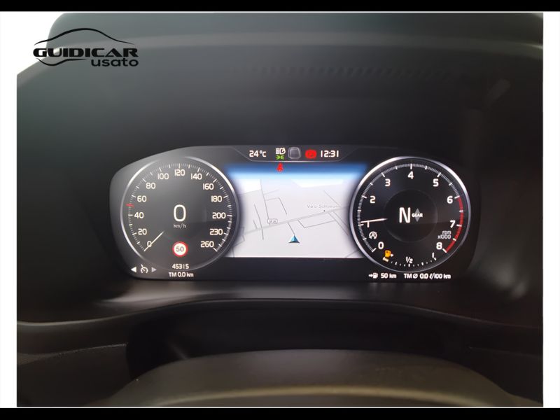 GuidiCar - VOLVO XC40 2021 XC40 1.5 t2 Momentum Pro my21 Usato