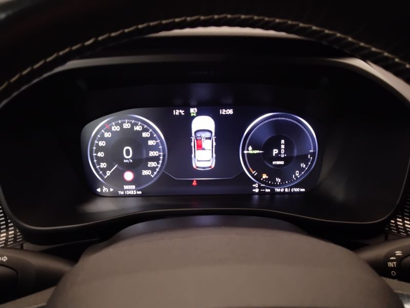 GuidiCar - VOLVO XC40 2020 XC40 1.5 T5 plug-in-hybrid R-design auto my21 Usato