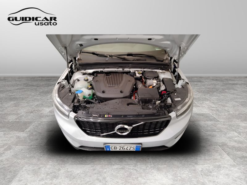 GuidiCar - VOLVO XC40 2020 XC40 1.5 T5 plug-in-hybrid R-design auto my21 Usato